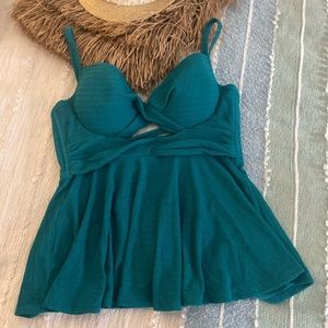 Coco reef peplum lace up push up adjustable NWOT tankini swimsuit top. 36/38 D.